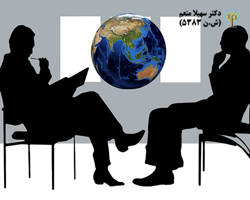 انتخاب بین مشاوره آنلاین یا حضوری با روانشناس، بستگی به ترجیحات شما دارد؛ مشاوره آنلاین راحتی و انعطاف‌پذیری بیشتری ارائه می‌دهد، در حالی که مشاوره حضوری می‌تواند تعامل عمیق‌تر و ارتباط مستقیم‌تری را فراهم کند.