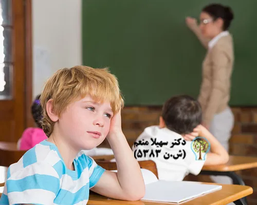 یکی از راه‌های تشخیص بیش‌فعالی در کودکان، صحبت با روانشناس متخصص است که می‌تواند با ارزیابی‌های دقیق، علائم را شناسایی کند.