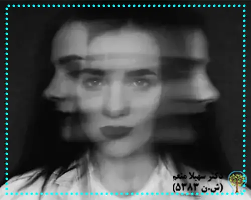 از علائم اختلال پارانوئید می‌توان به بی‌اعتمادی شدید، حساسیت بیش از حد به انتقاد و تعبیر منفی از رفتار دیگران اشاره کرد.