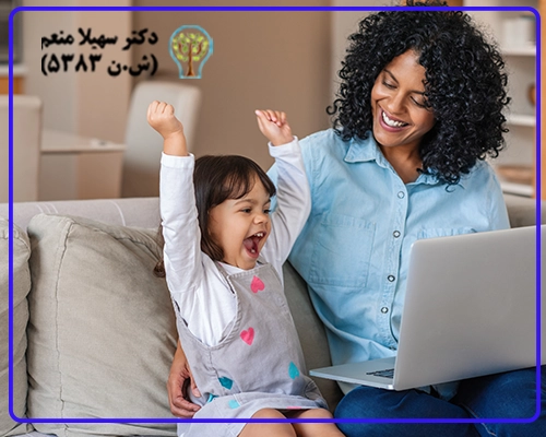 کودک در حال صحبت با روانشناس کودک آنلاین از طریق ویدئو کال